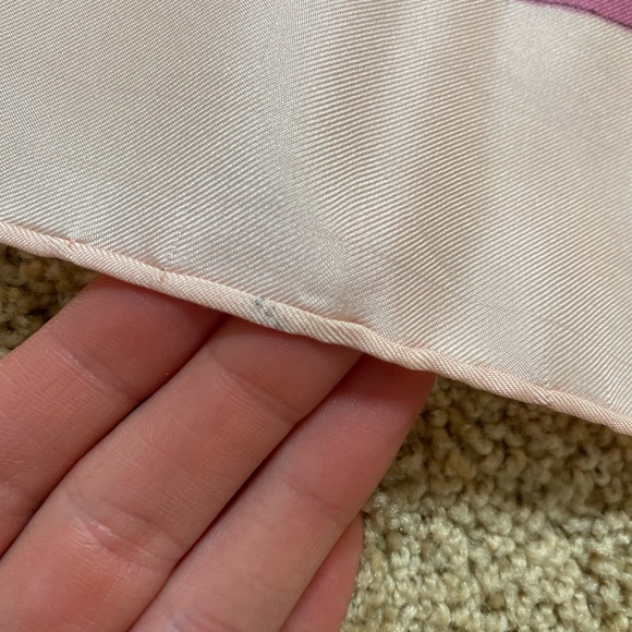 Scarf - Picture 15 of 15